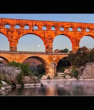L'authentique Apartamento Beaucaire (Gard)